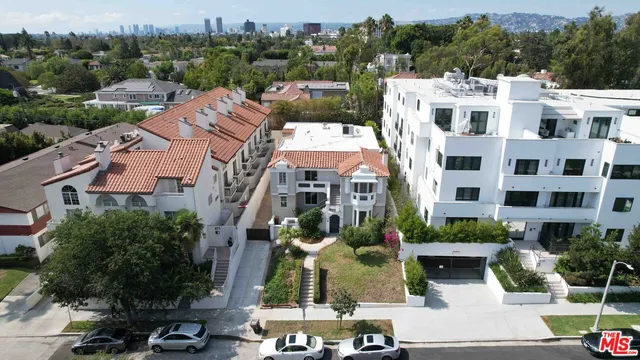 $2,099,000 | 865 South Lucerne Boulevard, Los Angeles, CA 90005