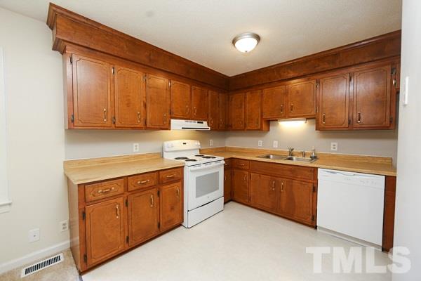 687 Carlyle Road Zebulon, NC 27597 - Photo 8 of 21 Gallery Image 8