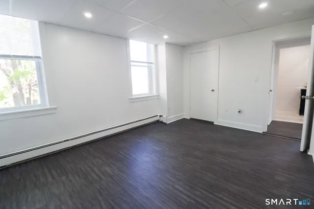 $1,295 | 156 Garfield Avenue, Unit 6, New London, CT 06320