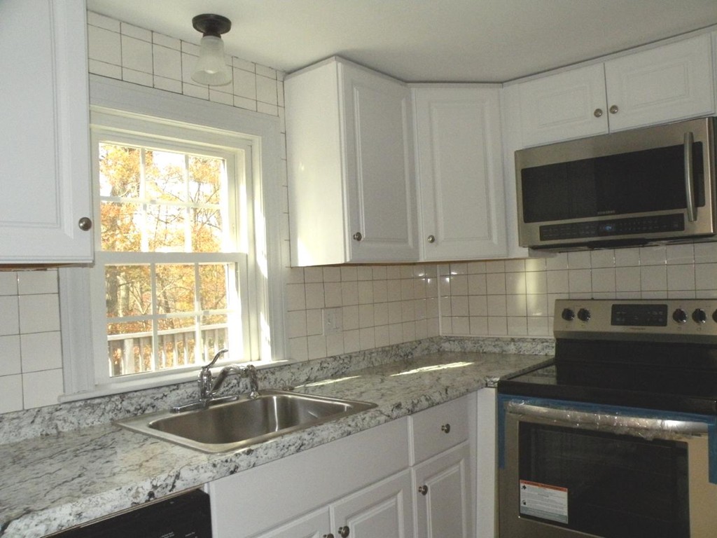 15 Roberts Road Canton, MA 02021 - Photo 6 of 7 Gallery Image 6