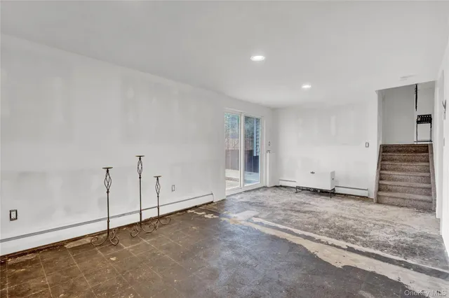 $549,990 | 213 West 24th Street, Deer Park, NY 11729