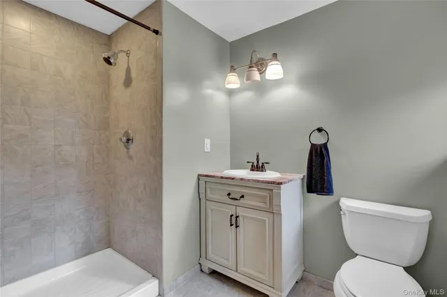 $549,990 | 213 West 24th Street, Deer Park, NY 11729