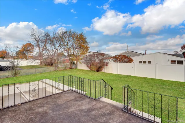 $549,990 | 213 West 24th Street, Deer Park, NY 11729