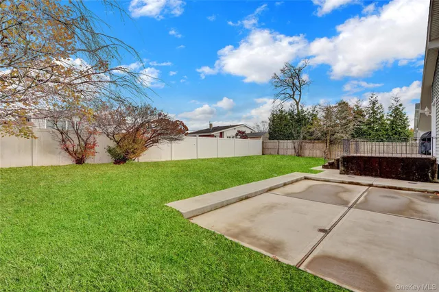 $549,990 | 213 West 24th Street, Deer Park, NY 11729