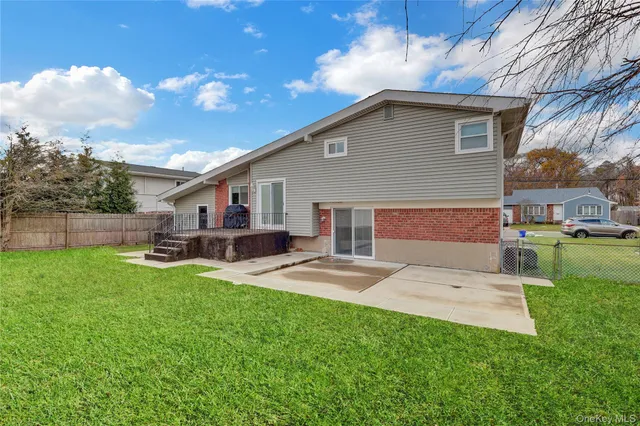 $549,990 | 213 West 24th Street, Deer Park, NY 11729