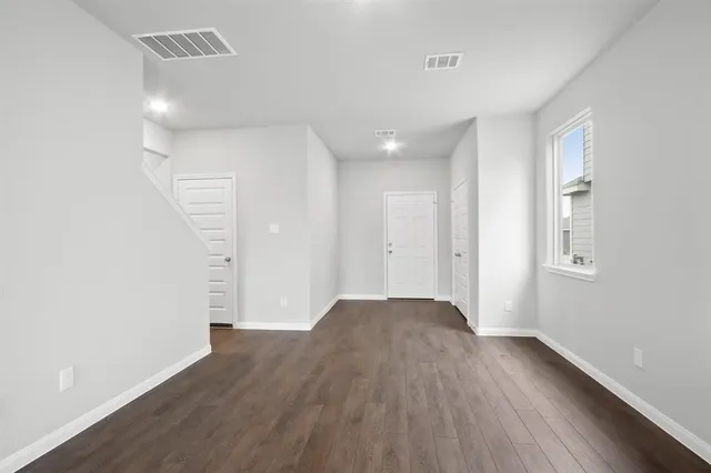 $2,100 | 1421 Mount Bassie Trail, Conroe, TX 77301