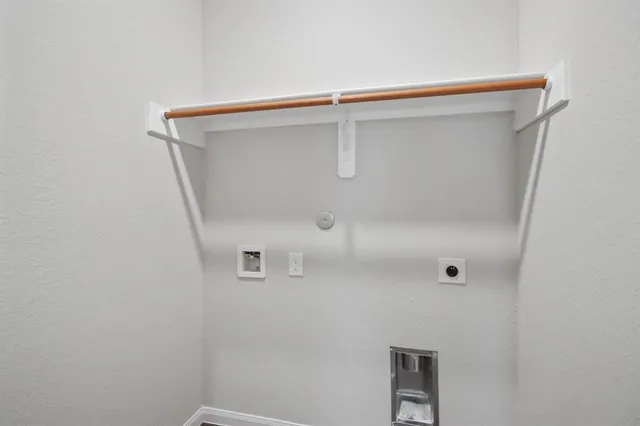 $2,100 | 1421 Mount Bassie Trail, Conroe, TX 77301