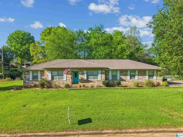 $255,000 | 1112 Dogwood Circle, Sylacauga, AL 35150