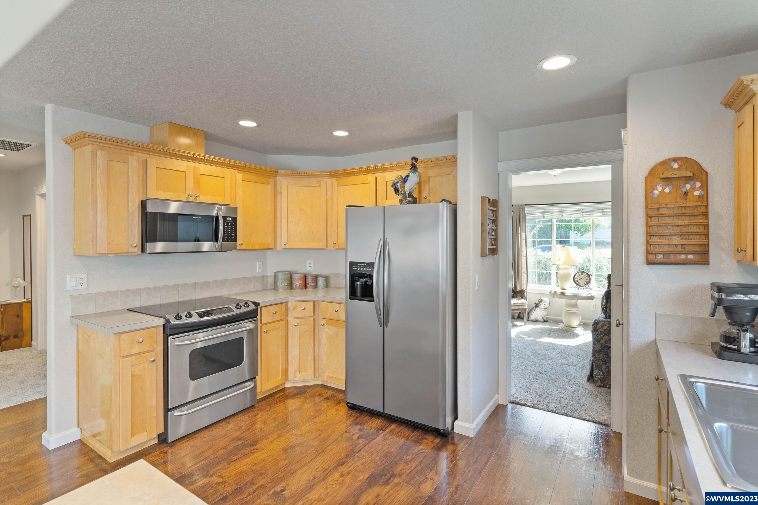 942 Salamander Road Southeast Jefferson, OR 97352 - Photo 12 of 37 Gallery Image 12