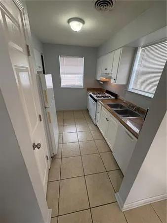 $900 | 2813 Bryant Drive, Unit A, Metairie, LA 70003