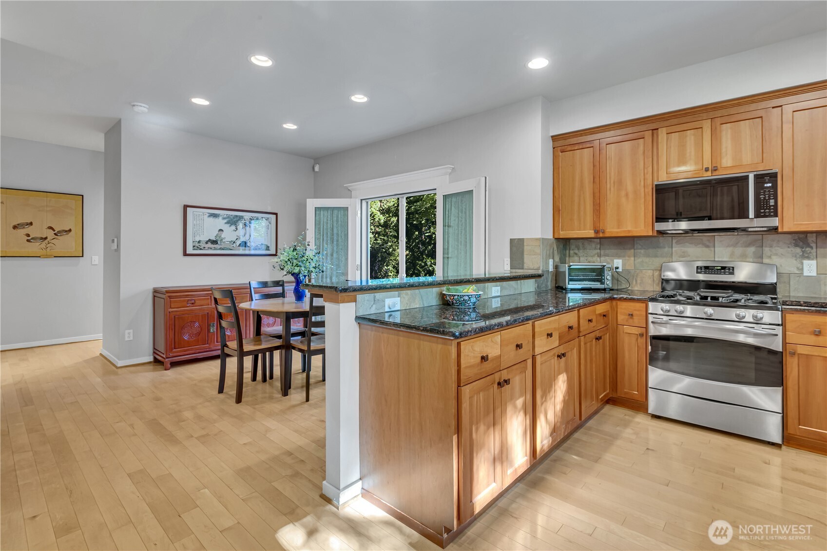 35316 Southeast Ridge Street, Unit B Snoqualmie, WA 98065 - Photo 11 of 33 Gallery Image 11
