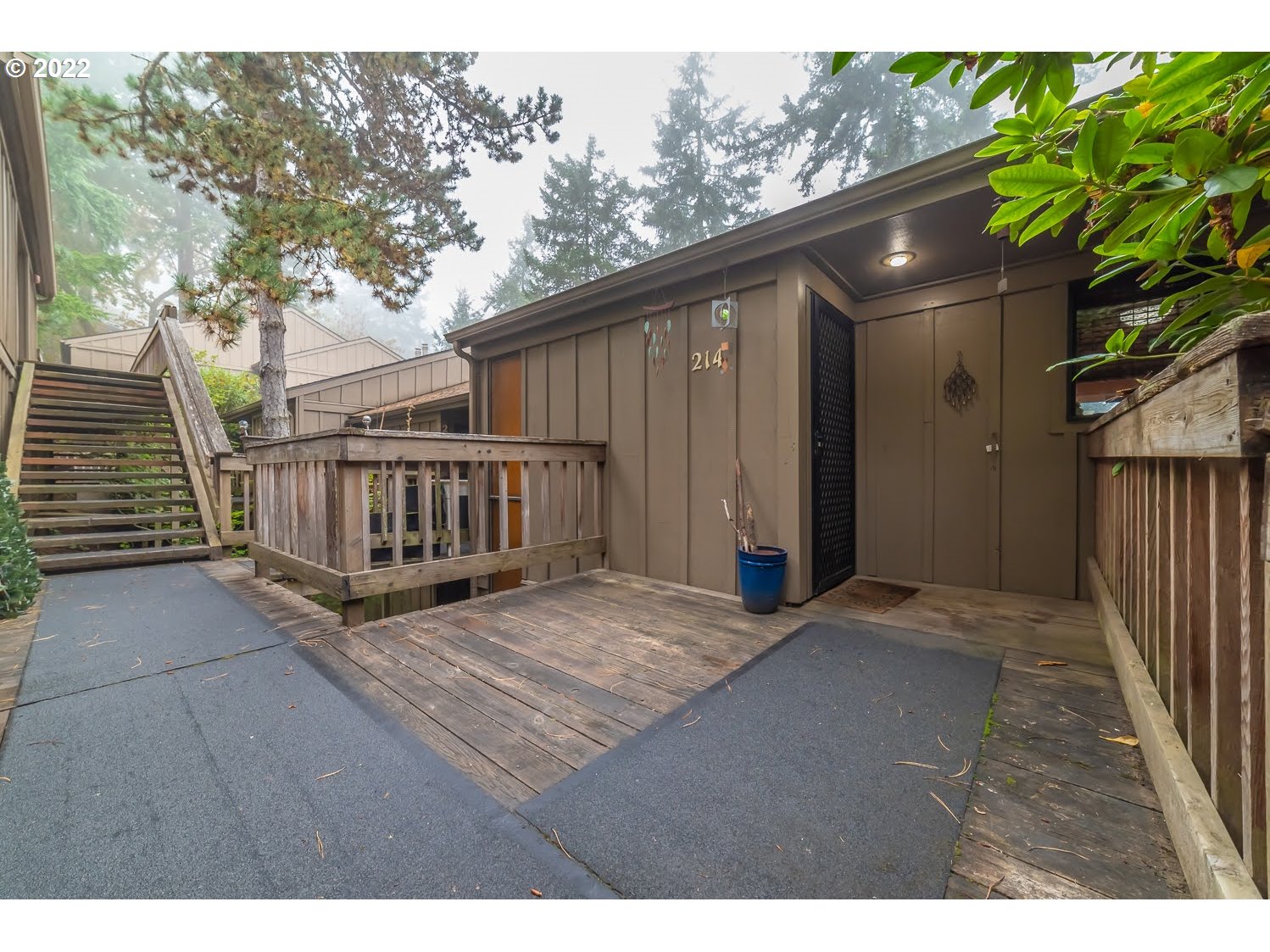 214 Trailside Loop Eugene, OR 97405 - Photo 1 of 32 Gallery Image 1