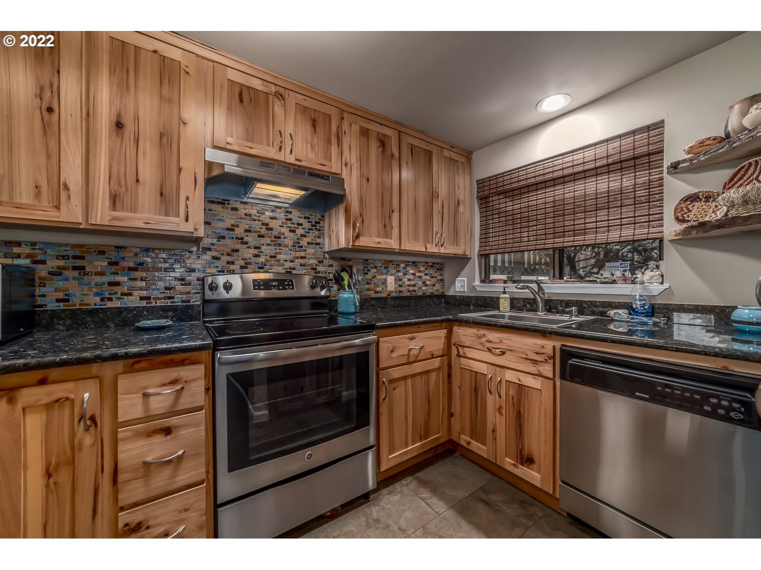 214 Trailside Loop Eugene, OR 97405 - Photo 11 of 32 Gallery Image 11