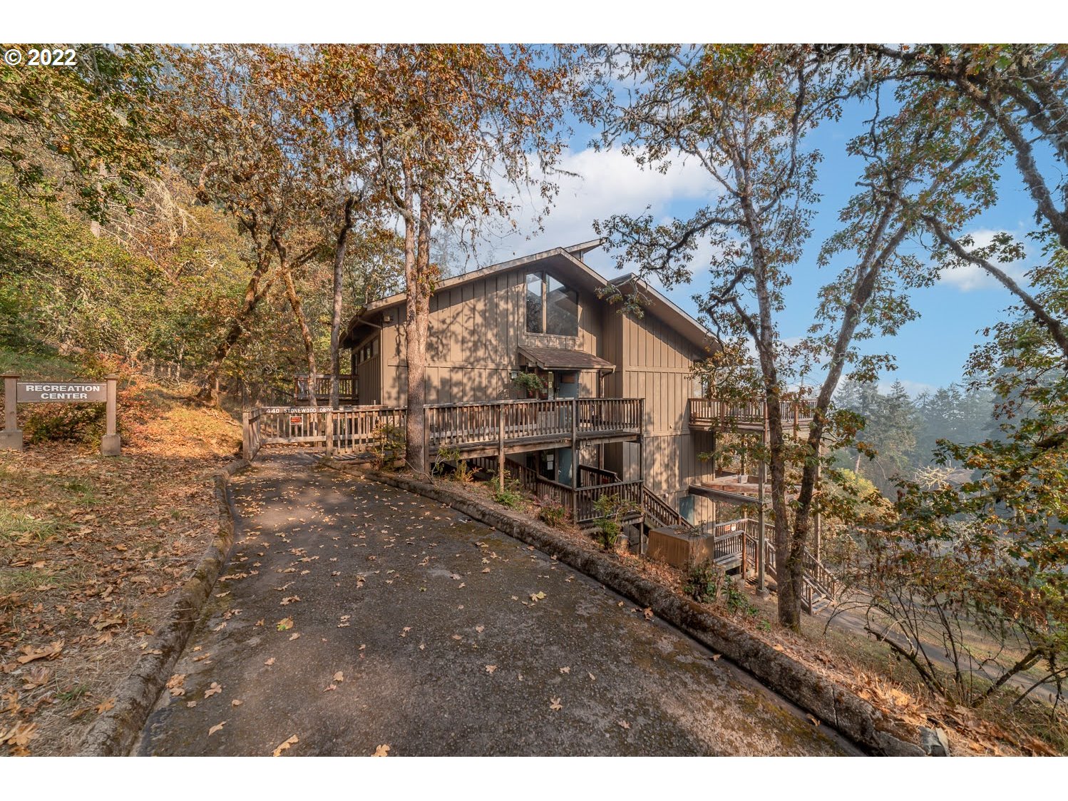 214 Trailside Loop Eugene, OR 97405 - Photo 25 of 32 Gallery Image 25