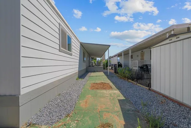 $2,100 | 5001 West Florida Avenue, Unit SPC 129, Hemet, CA 92545