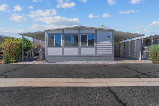 $2,100 | 5001 West Florida Avenue, Unit SPC 129, Hemet, CA 92545