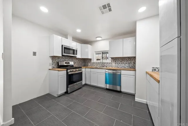 $2,100 | 5001 West Florida Avenue, Unit SPC 129, Hemet, CA 92545