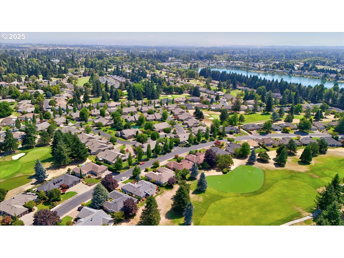 6359 Crampton Drive Keizer, OR 97303 - Photo 3 of 48