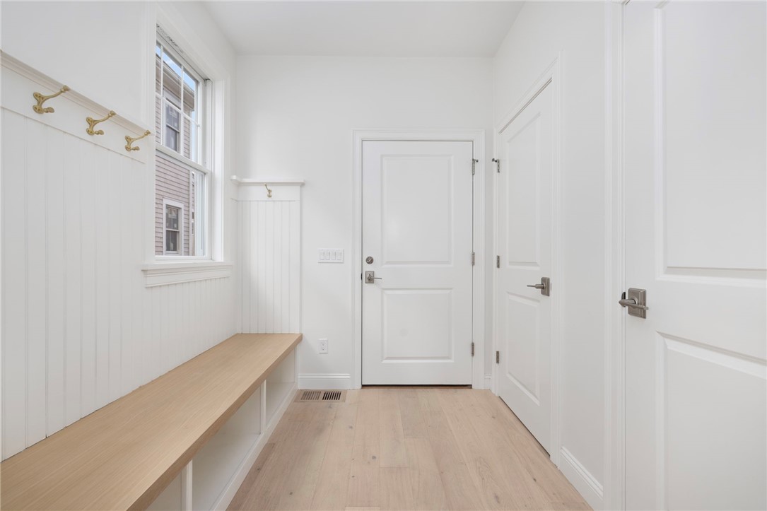 4 Lookout Lane Portsmouth, RI 02871 - Photo 11 of 46