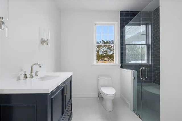 $1,949,000 | 4 Lookout Lane, Portsmouth, RI 02871