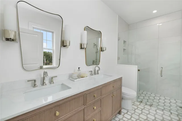 $1,949,000 | 4 Lookout Lane, Portsmouth, RI 02871