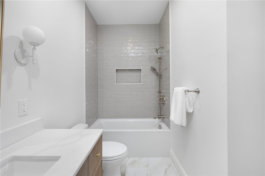 4 Lookout Lane Portsmouth, RI 02871 - Photo 35 of 46