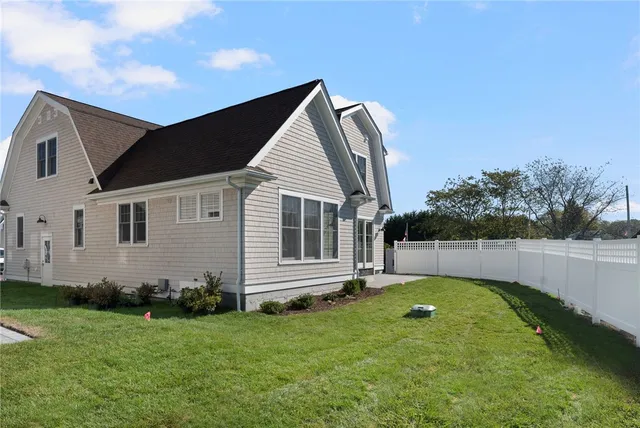 $1,949,000 | 4 Lookout Lane, Portsmouth, RI 02871