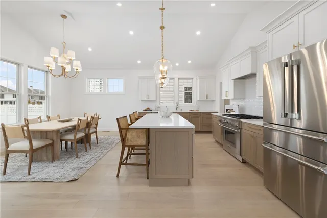 $1,949,000 | 4 Lookout Lane, Portsmouth, RI 02871