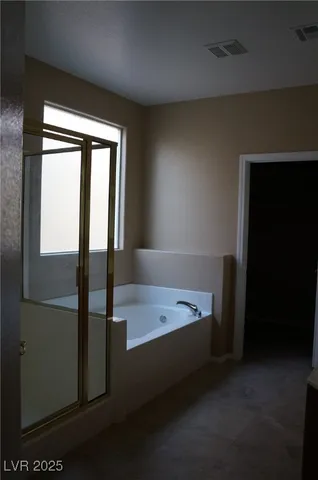 $2,500 | 235 Crooked Tree Drive, Las Vegas, NV 89148