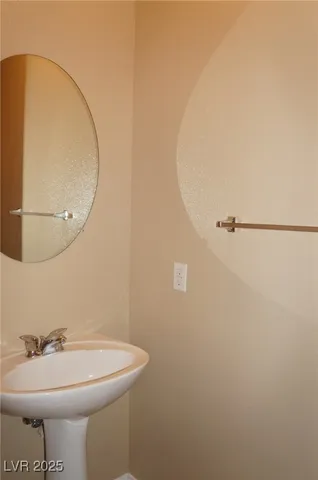 $2,500 | 235 Crooked Tree Drive, Las Vegas, NV 89148