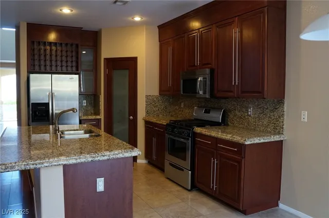 $2,500 | 235 Crooked Tree Drive, Las Vegas, NV 89148