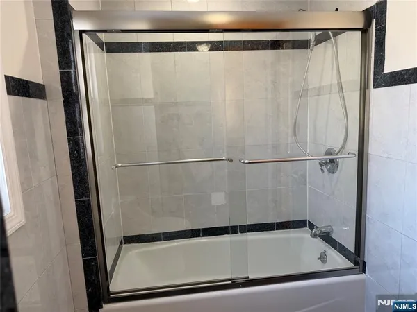 $4,000 | 1400 82nd Street, North Bergen, NJ 07047