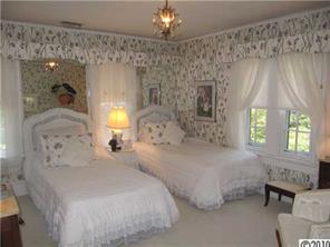 1622 Brandon Road Charlotte, NC 28207 - Photo 14 of 15 Gallery Image 14