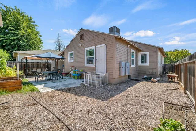 $405,000 | 421 West Street, Woodland, CA 95695