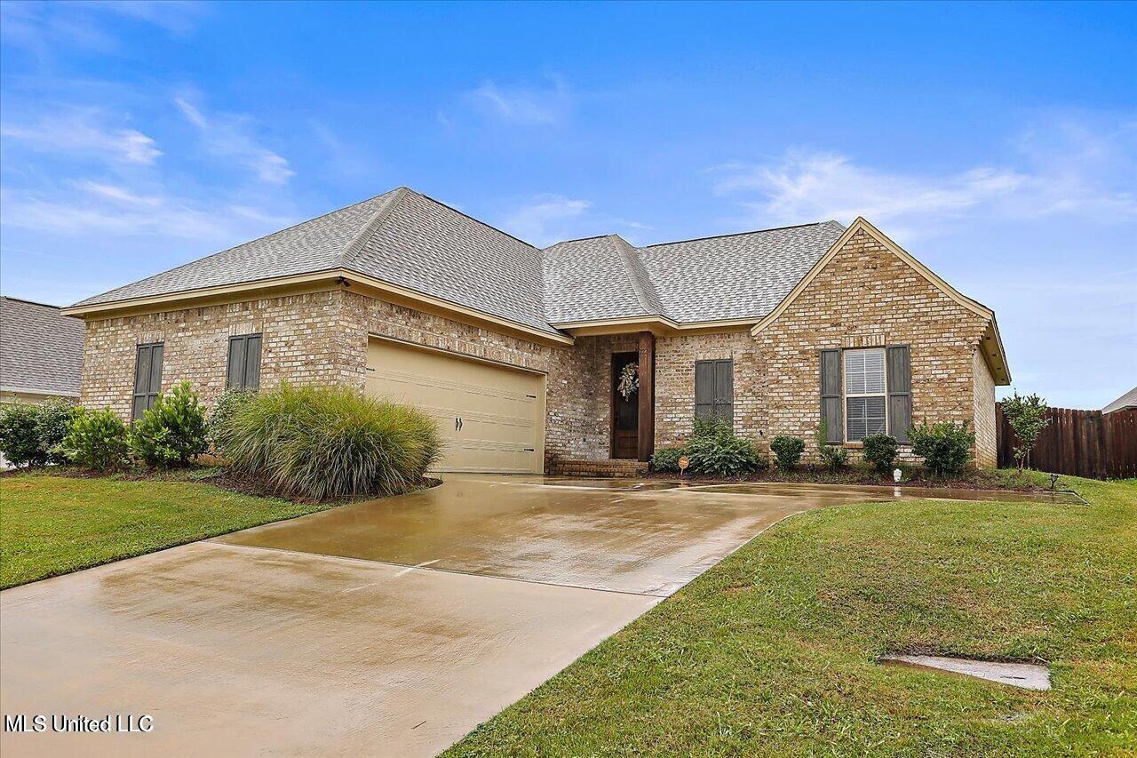 222 East Buttonwood Lane Canton, MS 39046 - Photo 1 of 1 front
