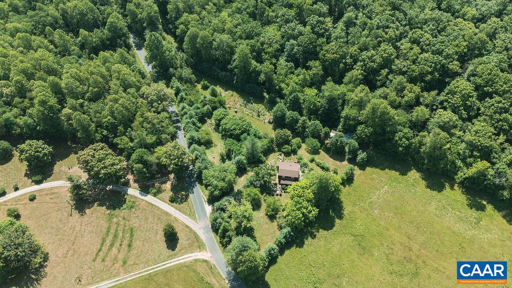 532 Megan Lane Shipman, VA 22971 - Photo 2 of 11