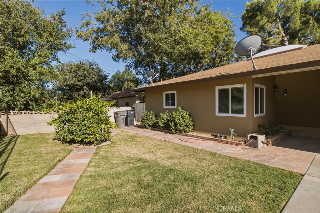 910 West George Street Banning, CA 92220 - Photo 2 of 34