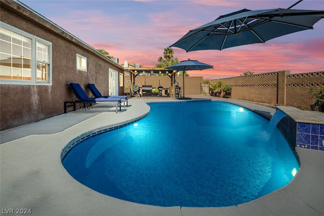 1452 Bronco Road Boulder City, NV 89005 - Photo 25 of 37 Pool only 2 years old!