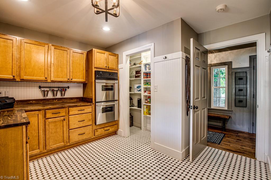 3670 Community Church Road Pfafftown, NC 27040 - Photo 18 of 50 Gallery Image 18