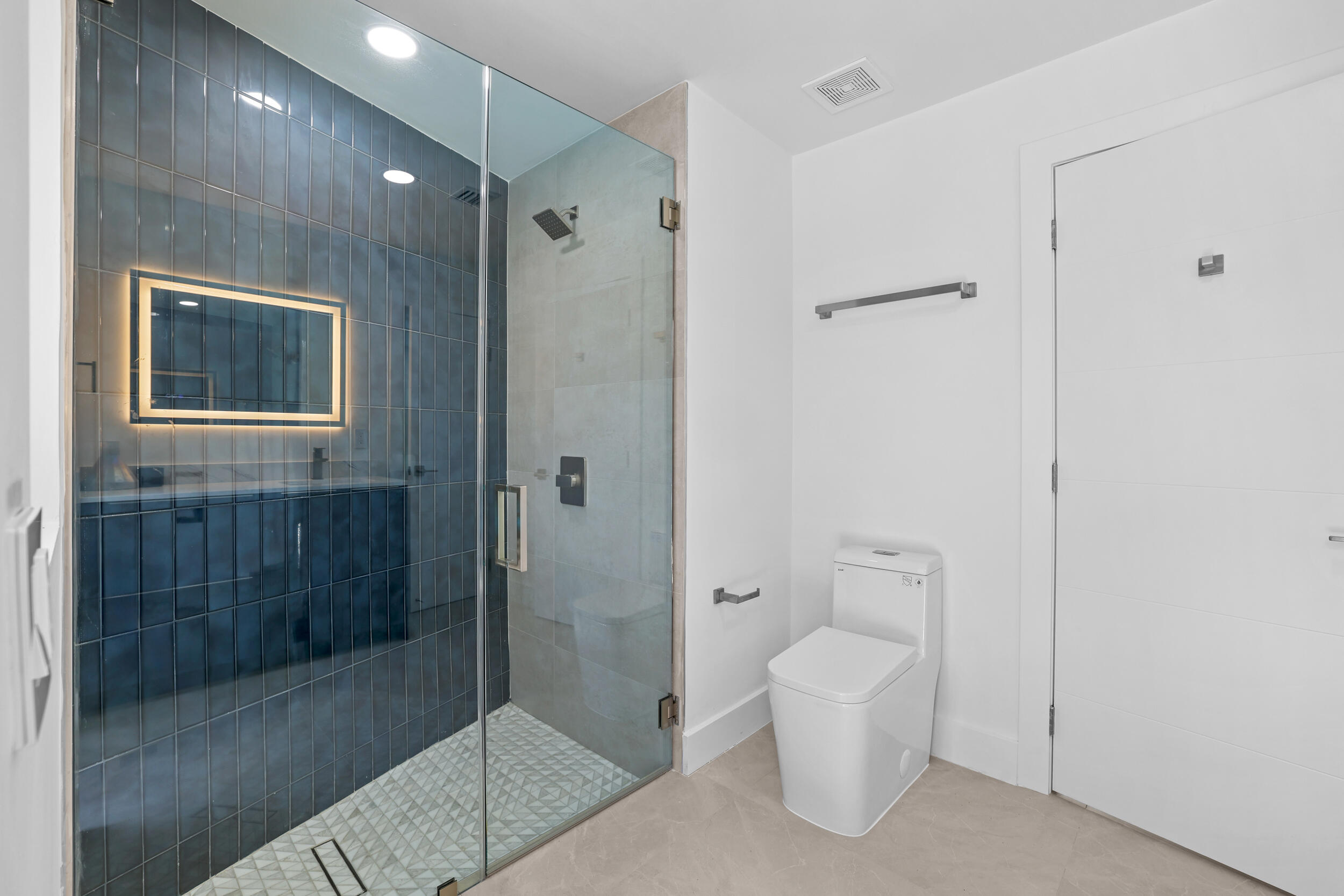 7571 Estrella Circle Boca Raton, FL 33433 - Photo 39 of 65 Cabana Bath 1