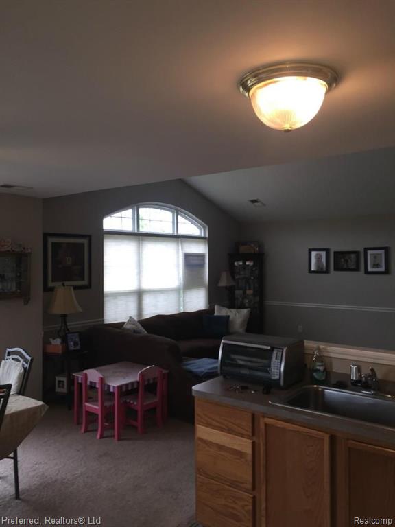 3876 Elizabeth Avenue Canton, MI 48188 - Photo 18 of 33