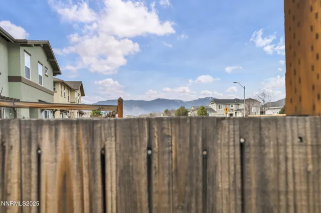 a view of houses with sky view