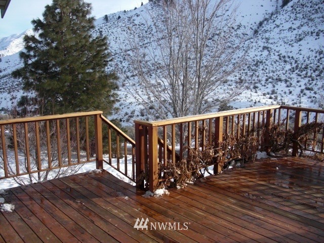 1584 Pitcher Canyon Road Wenatchee, WA 98801 - Photo 4 of 11