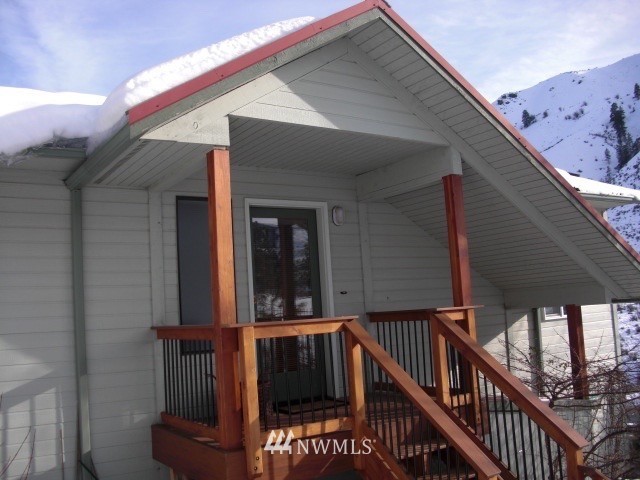 1584 Pitcher Canyon Road Wenatchee, WA 98801 - Photo 9 of 11