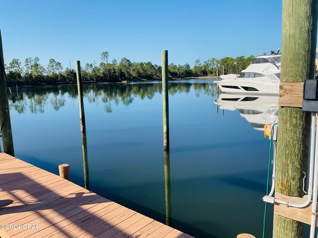 $550,000 | 810 West 8th St Circle, Lynn Haven, FL 32444