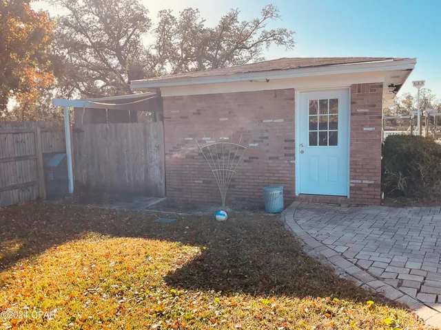 $550,000 | 810 West 8th St Circle, Lynn Haven, FL 32444