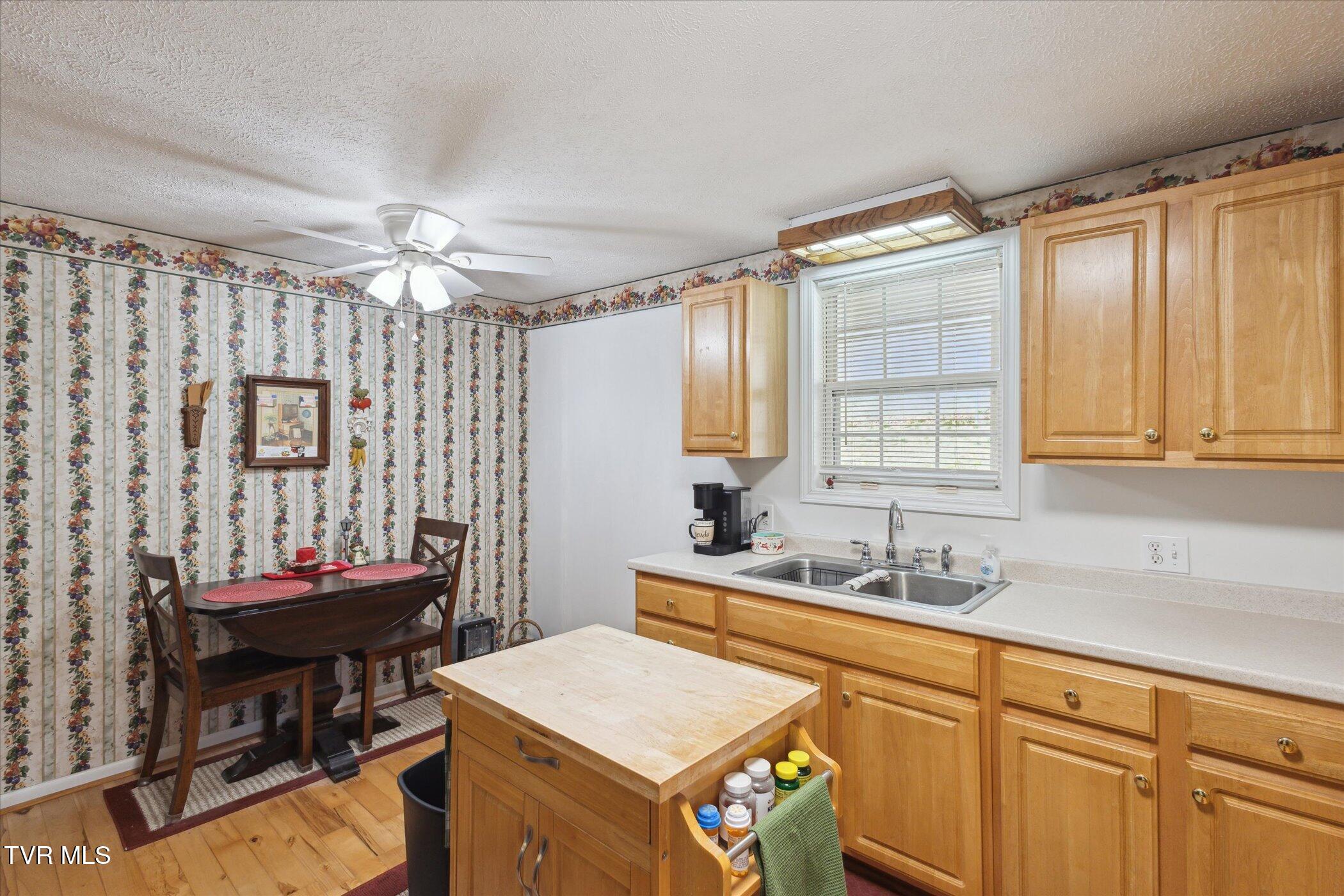 387 Peters Hollow Road Elizabethton, TN 37643 - Photo 13 of 50 12-387-Peters-Hollow-Rd-Elizabethton-TN-