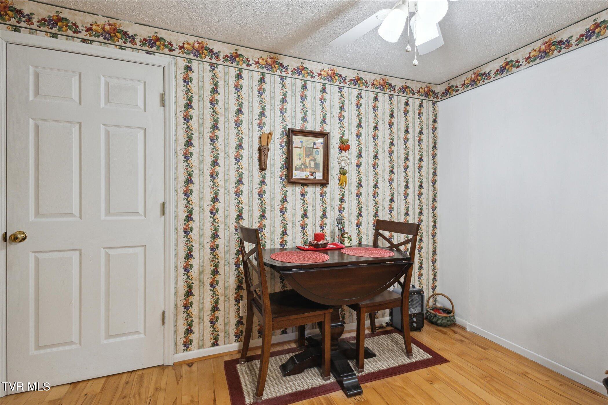387 Peters Hollow Road Elizabethton, TN 37643 - Photo 14 of 50 13-387-Peters-Hollow-Rd-Elizabethton-TN-