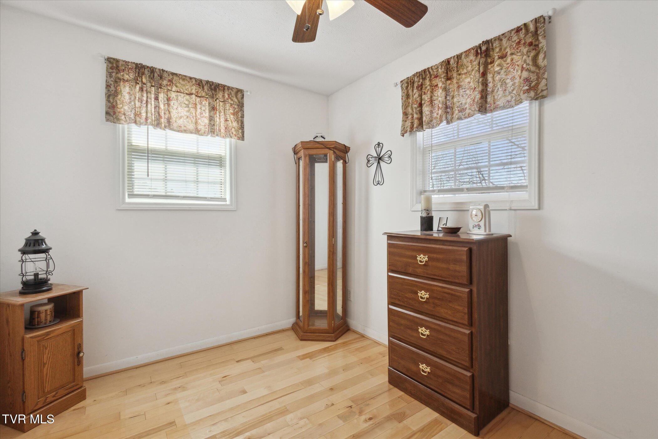 387 Peters Hollow Road Elizabethton, TN 37643 - Photo 17 of 50 16-387-Peters-Hollow-Rd-Elizabethton-TN-
