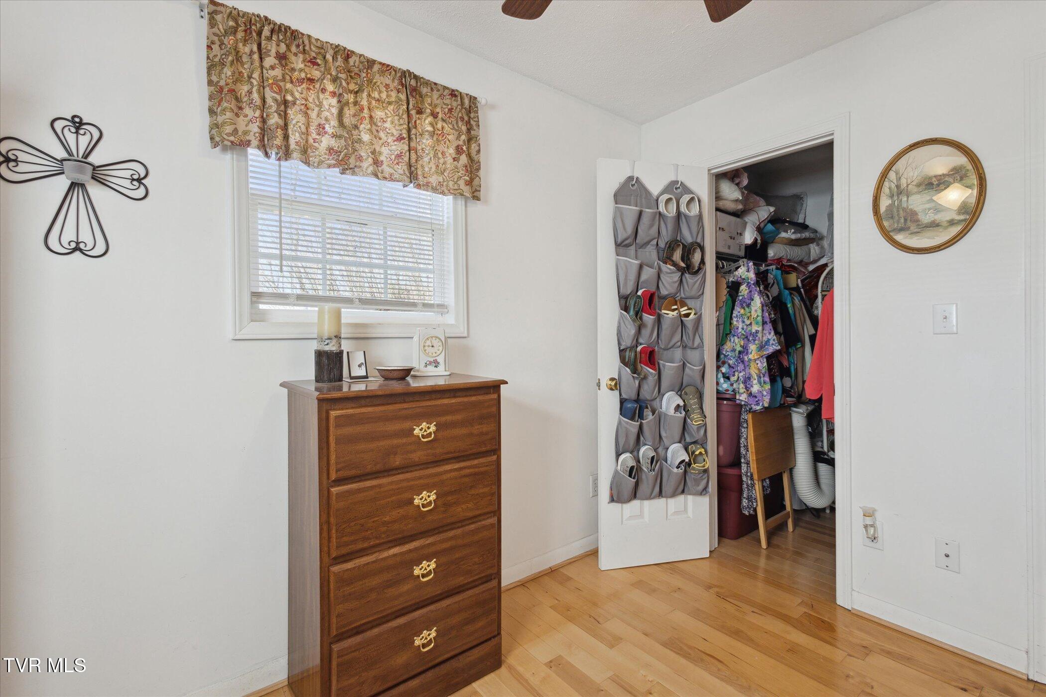 387 Peters Hollow Road Elizabethton, TN 37643 - Photo 18 of 50 17-387-Peters-Hollow-Rd-Elizabethton-TN-